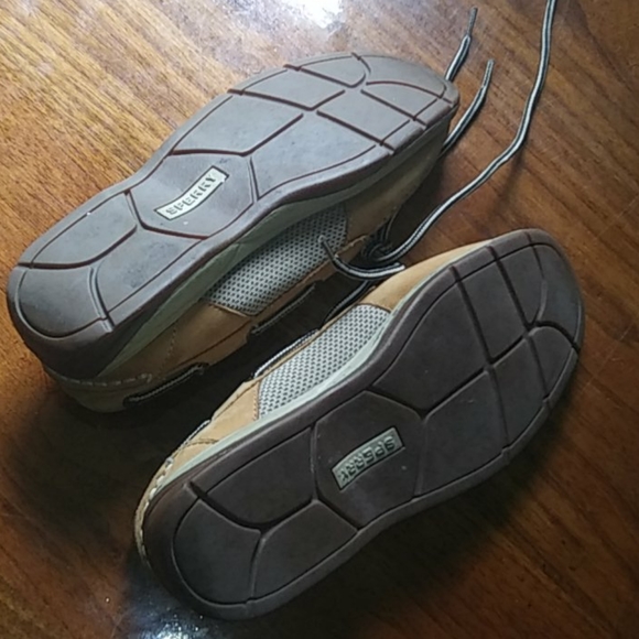 boys size 5 - Picture 6 of 8